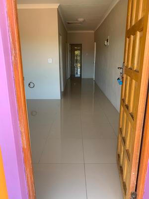 Cottage For Rent in Malvern, Queensburgh