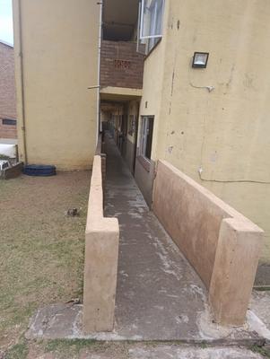 Apartment / Flat For Rent in Bluff, Durban